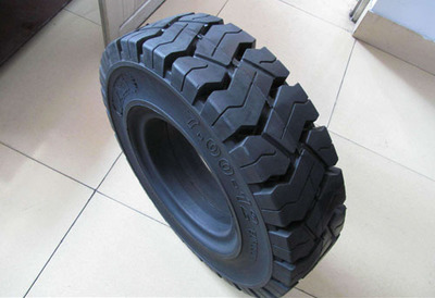 實(shí)心輪胎直銷商、河北實(shí)心輪胎、玉鑫永豐專業(yè)制作