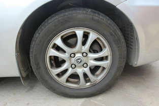 為什么汽車輪胎不采用實心設(shè)計 安全與性能的權(quán)衡